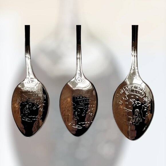 Vintage Hawaiian Souvenir Spoons Set of 3 Silver Metal with Gold Metal Charms - Picture 6 of 6